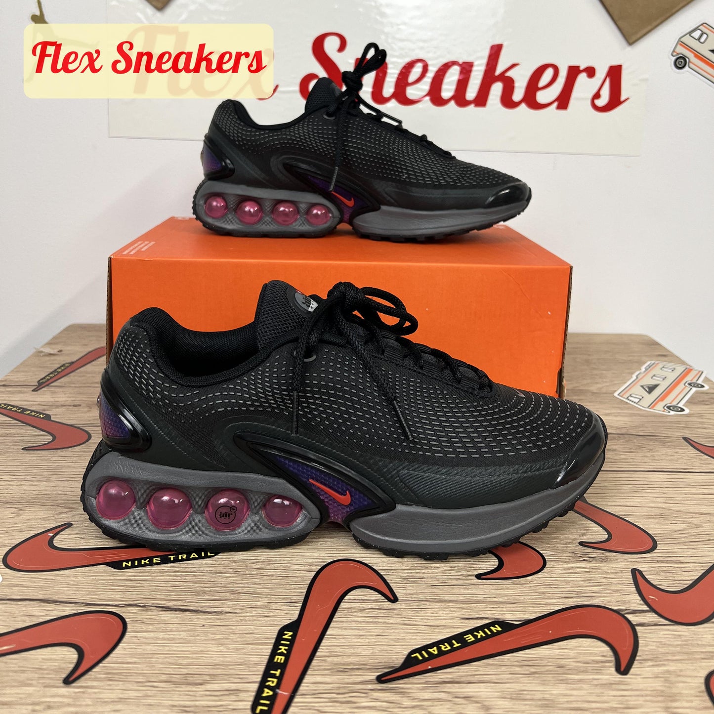 Air Max DN Black/Crimson