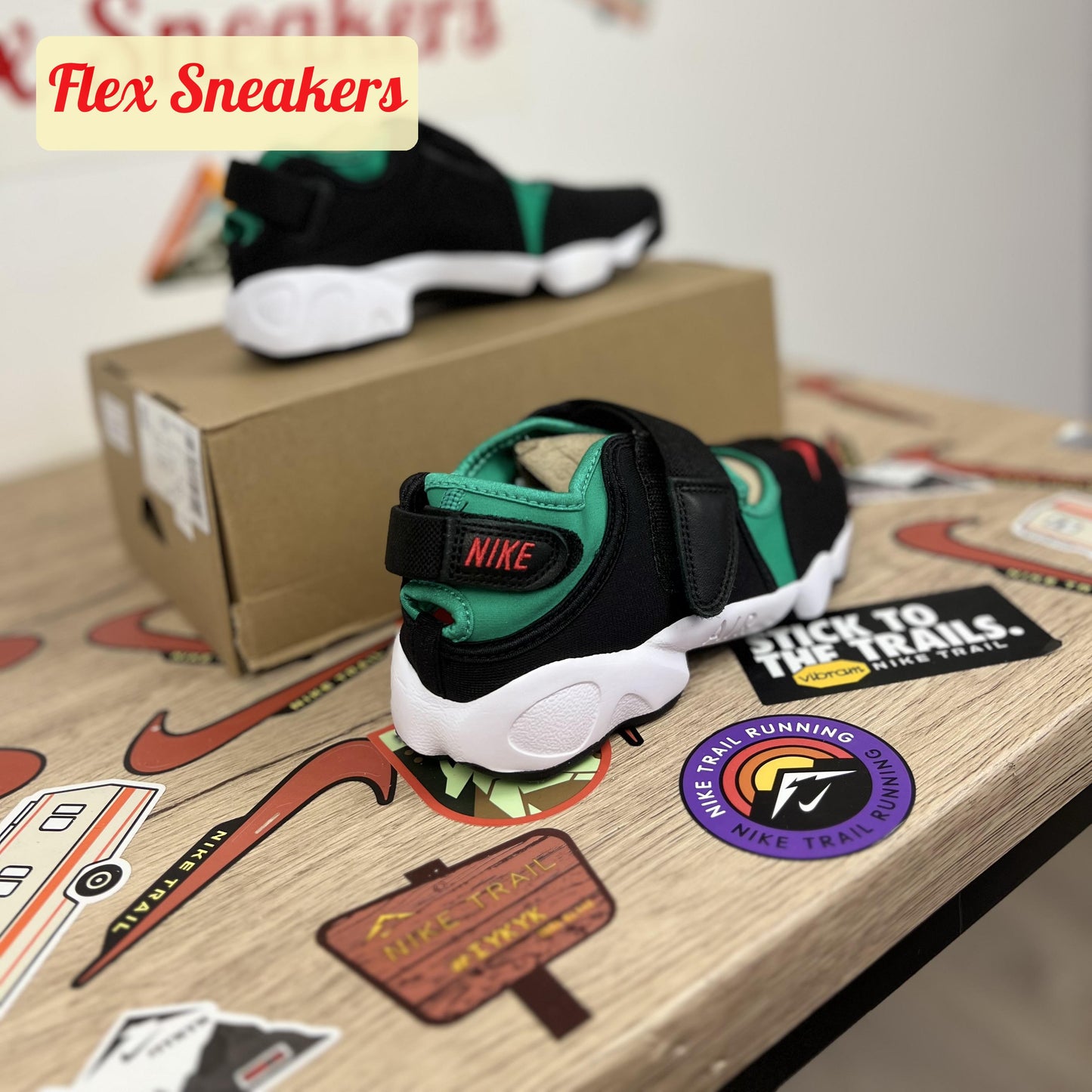Air Rift Black/University-Red