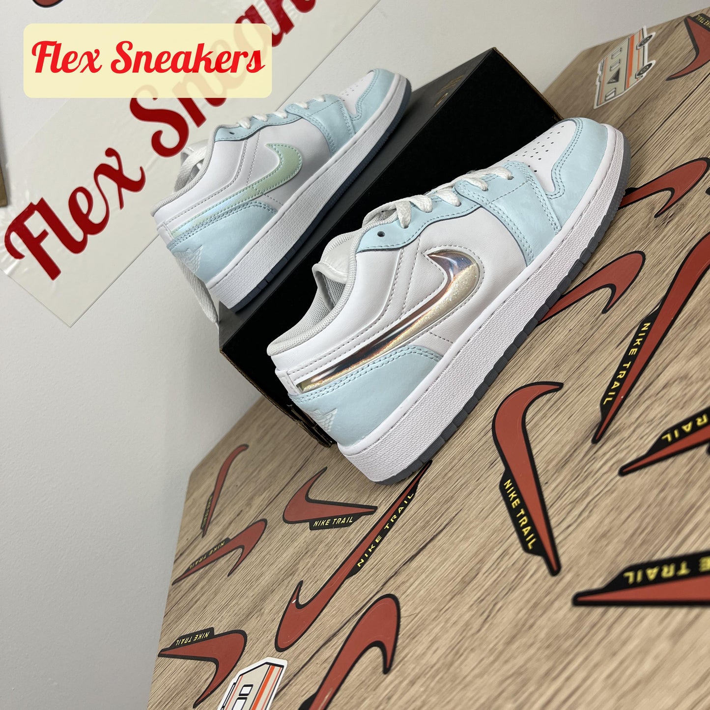 Air Jordan 1 Low SE (GS) Glacier-Blue
