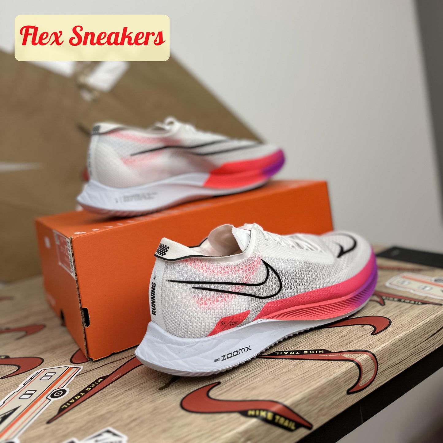 ZoomX Streakfly White/Crimson