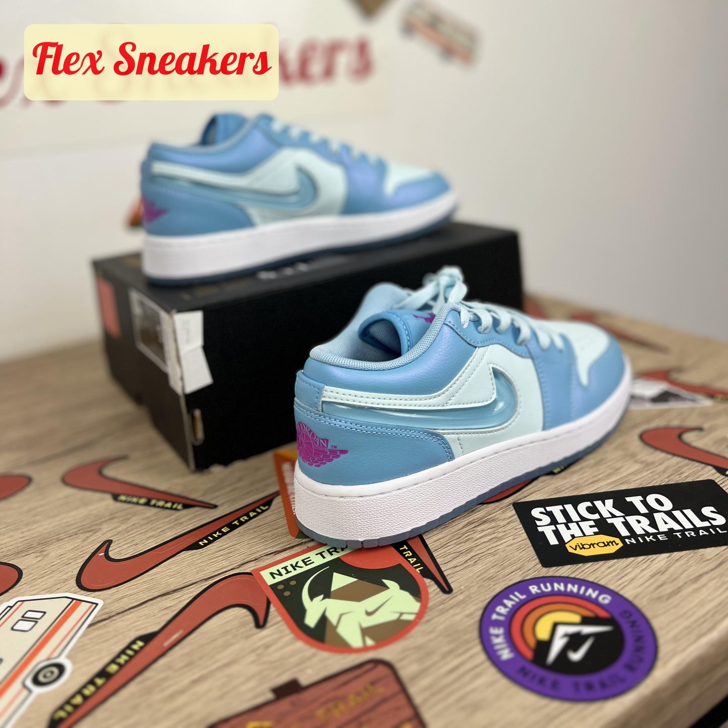 Air Jordan 1 Low SE (GS) Aquarius-Blue