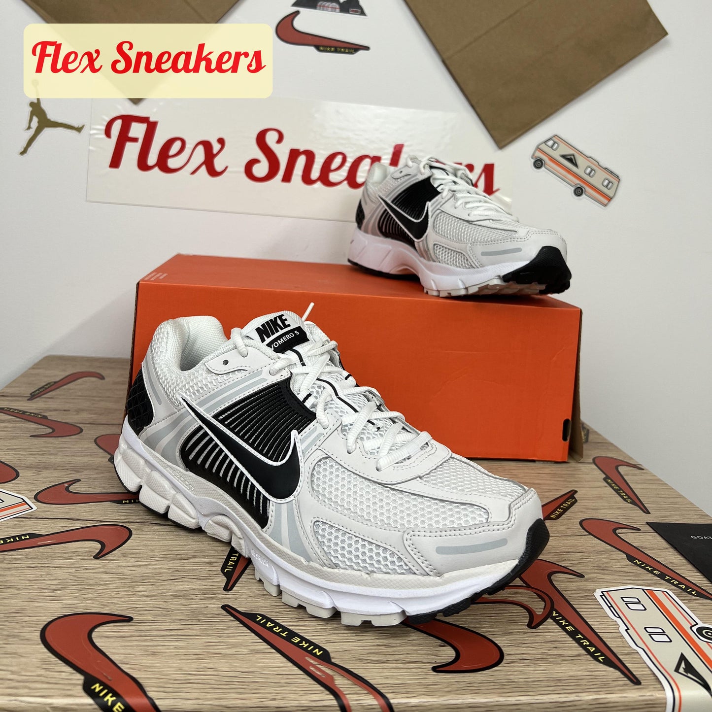 Zoom Vomero 5 White/Black