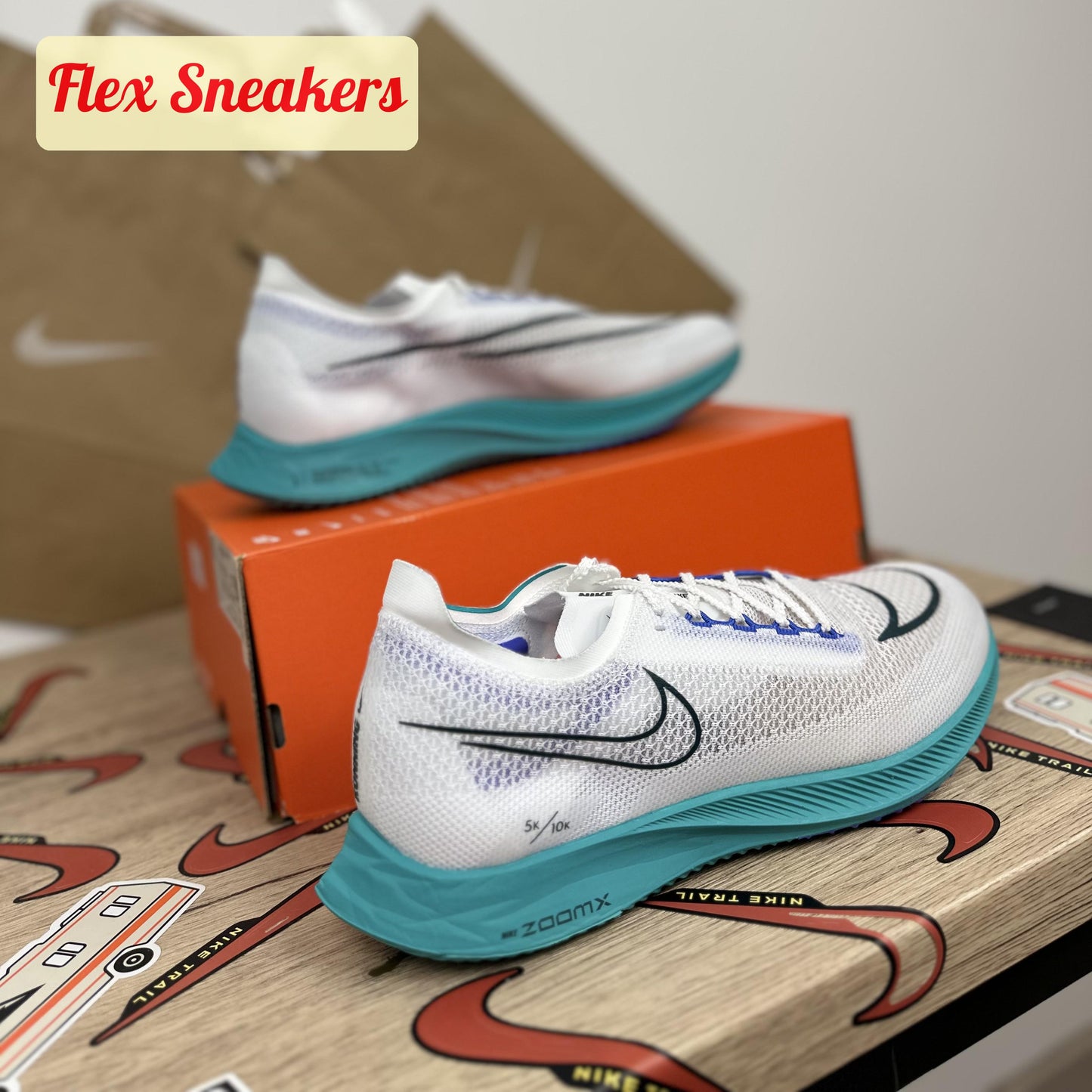 ZoomX Streakfly White/Deep-Jungle
