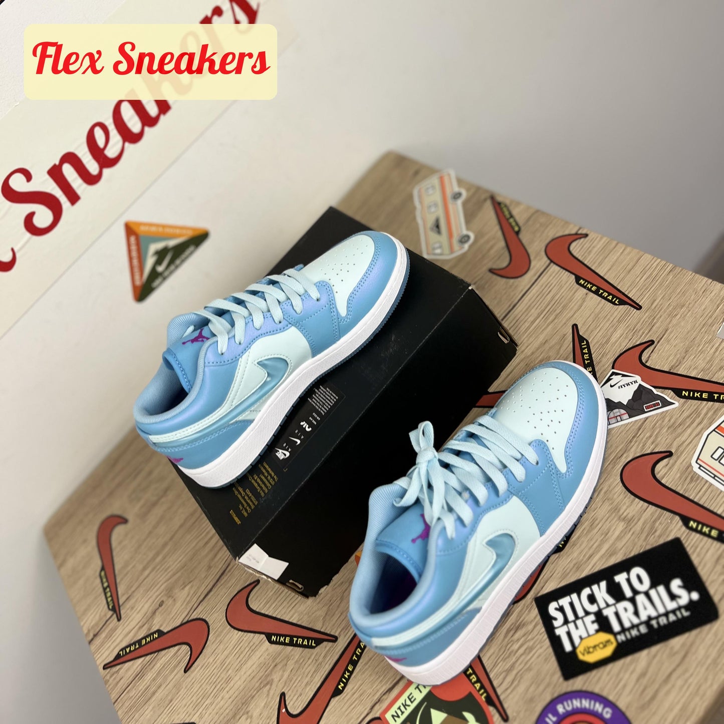 Air Jordan 1 Low SE (GS) Aquarius-Blue