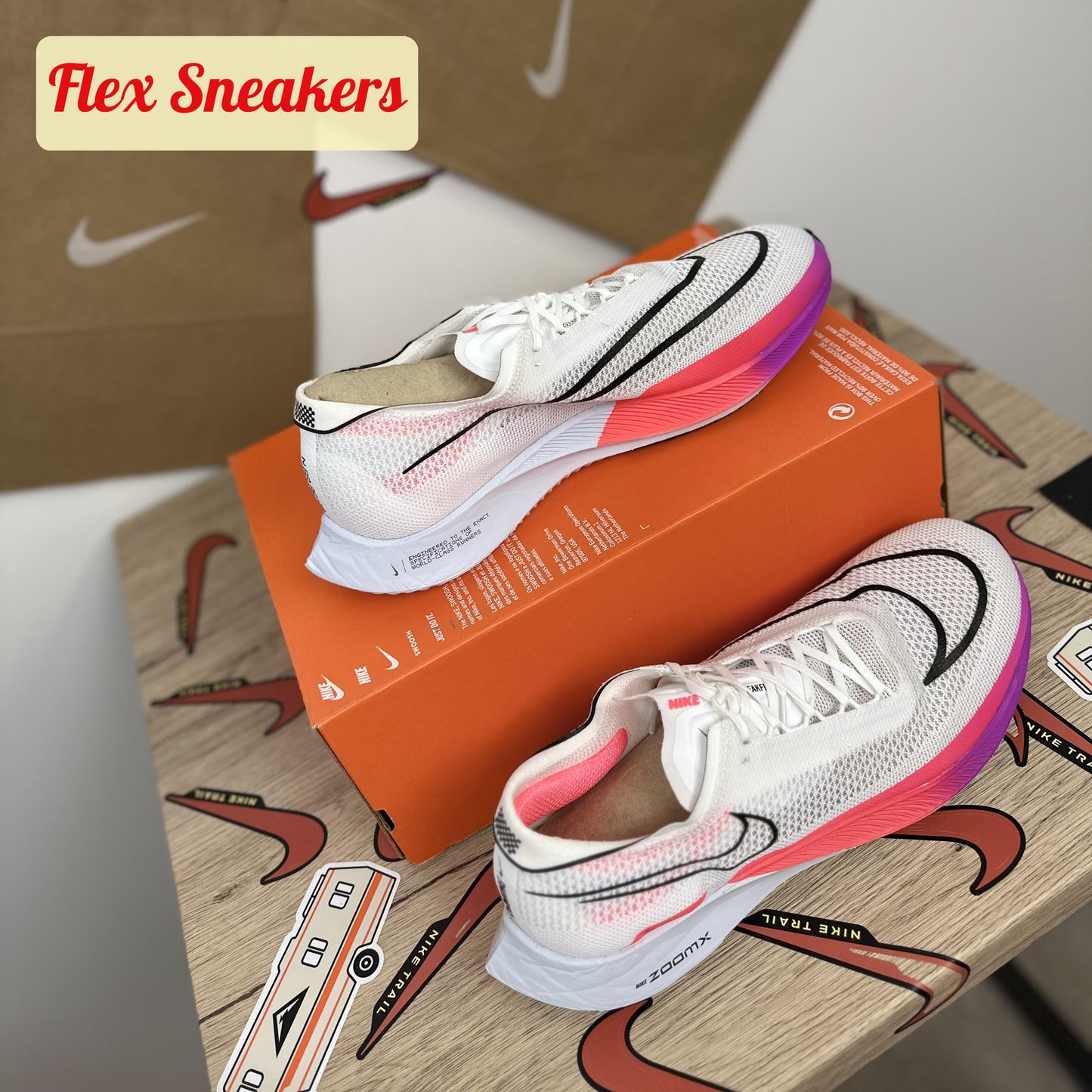 ZoomX Streakfly White/Crimson