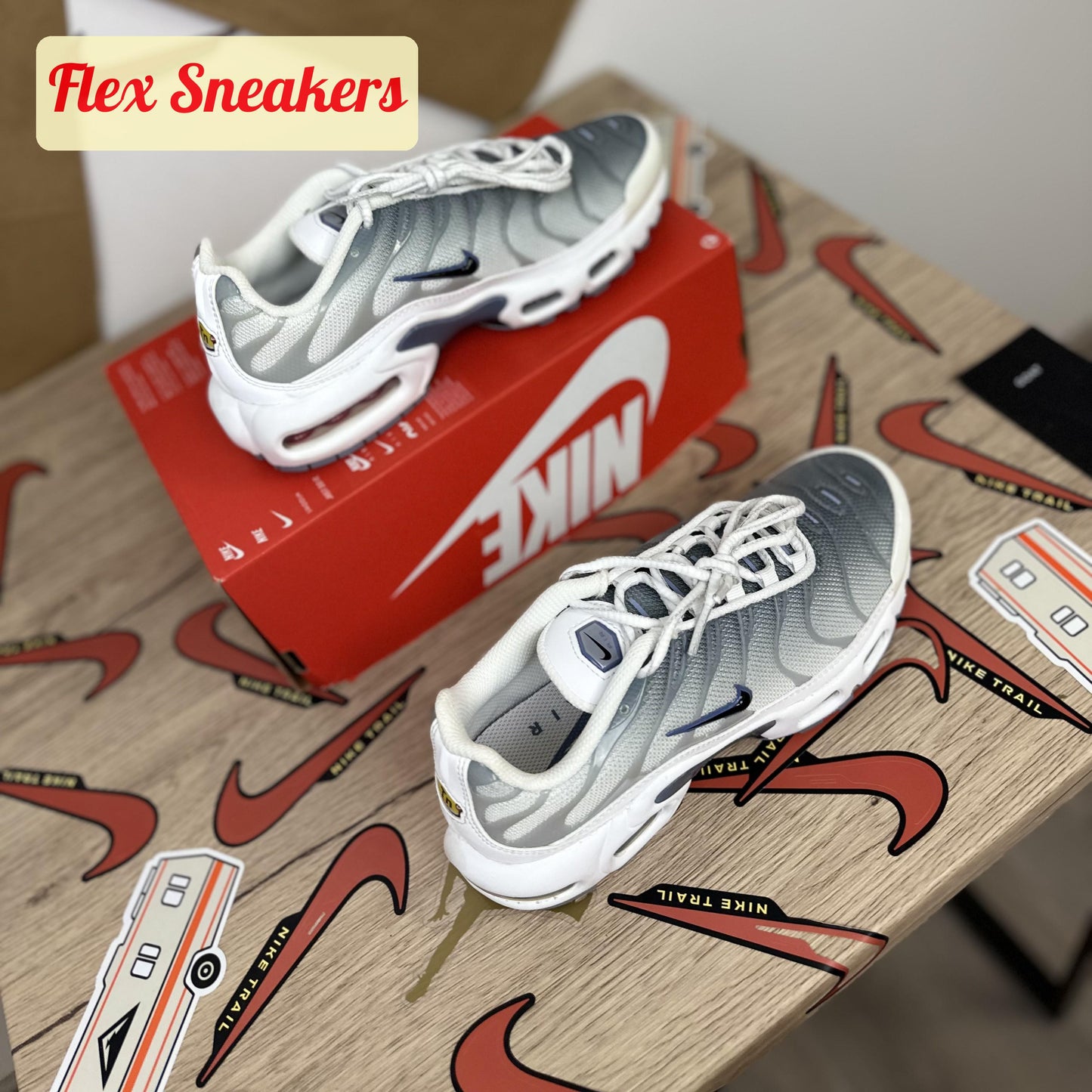 Air Max Plus White/Smoke-Grey