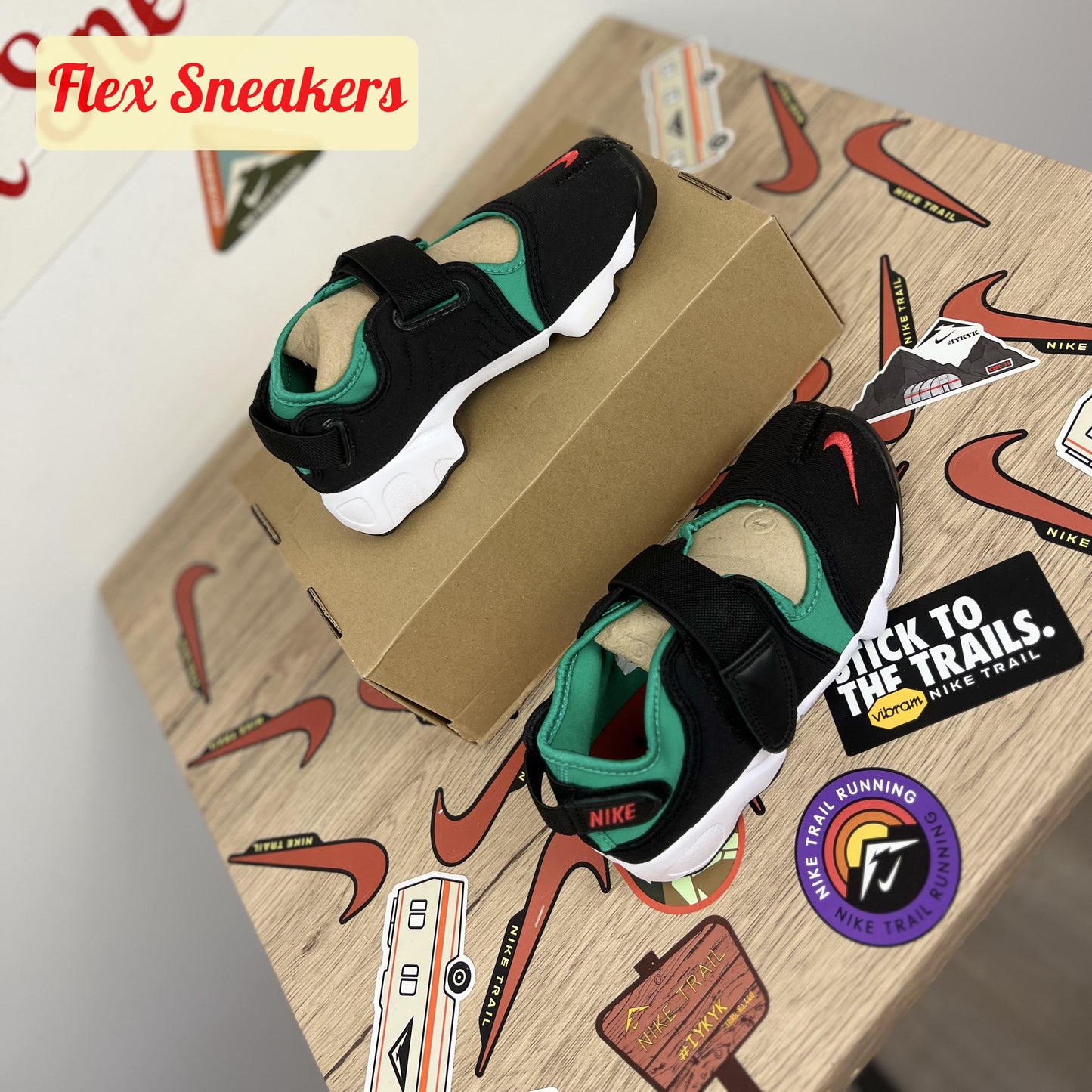 Air Rift Black/University-Red