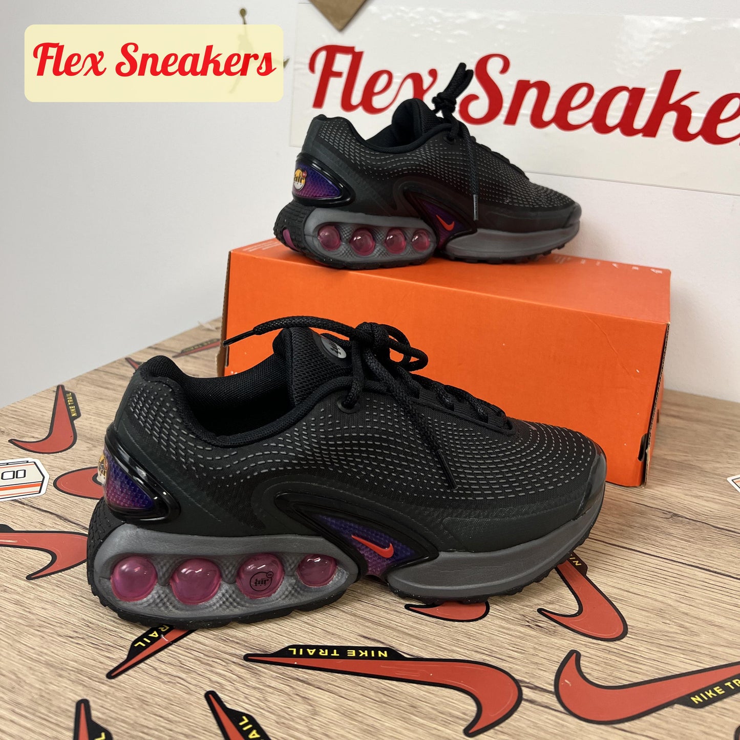 Air Max DN Black/Crimson