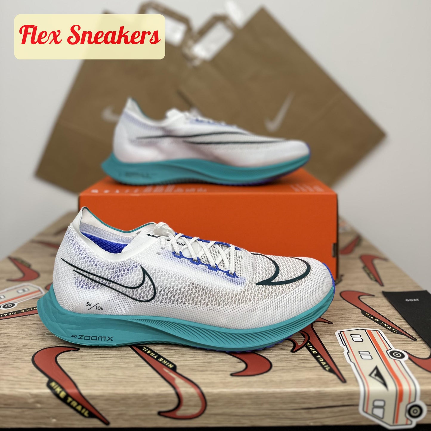 ZoomX Streakfly White/Deep-Jungle