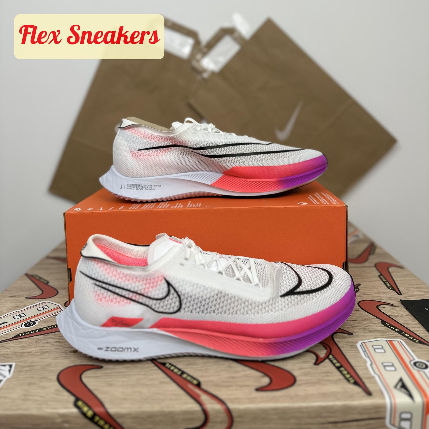 ZoomX Streakfly White/Crimson