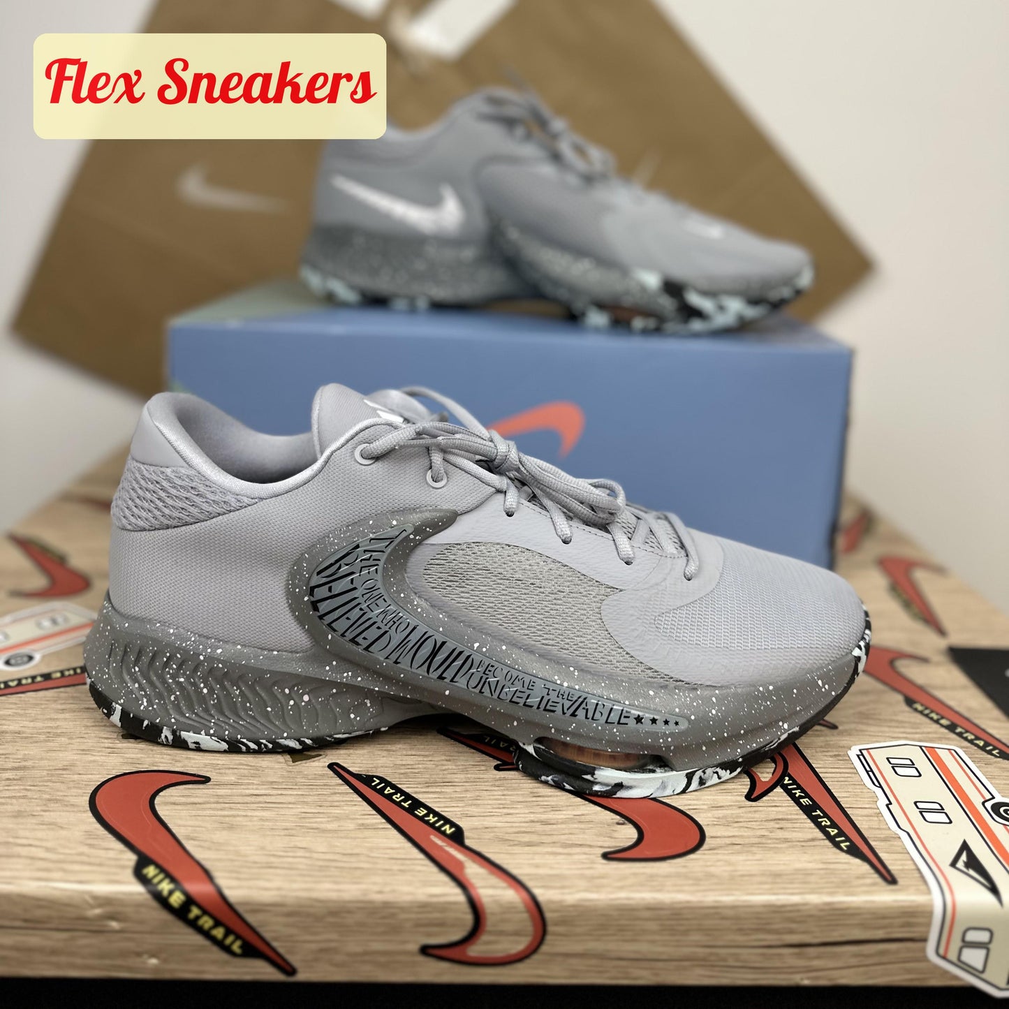Zoom Freak 4 Wolf-Grey
