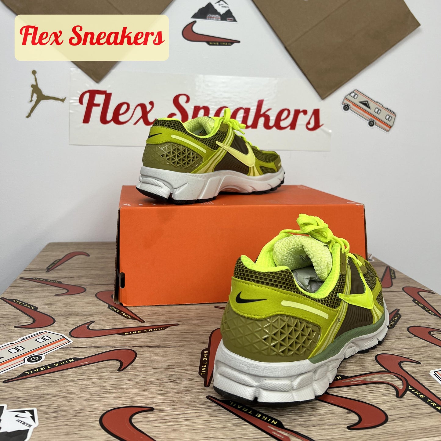 Zoom Vomero 5 Olive