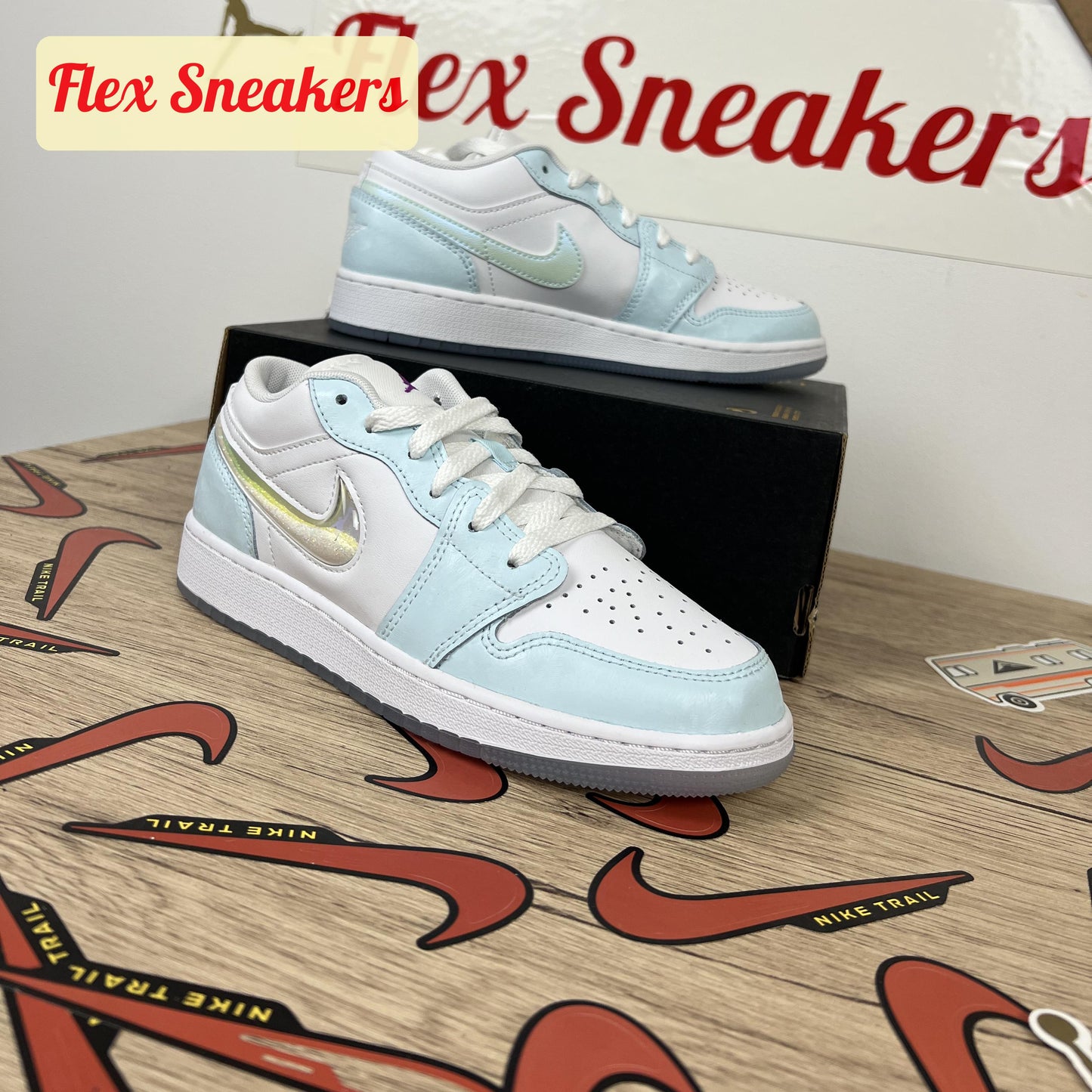 Air Jordan 1 Low SE (GS) Glacier-Blue