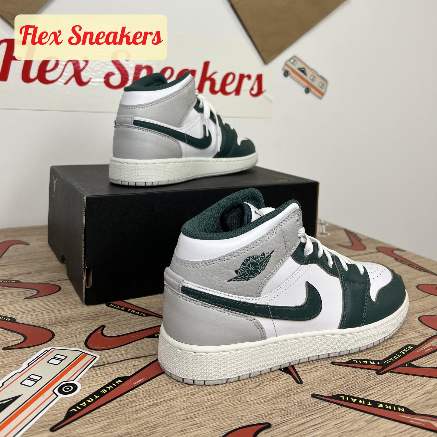 Air Jordan 1 Mid SE (GS) White/Green-Sail