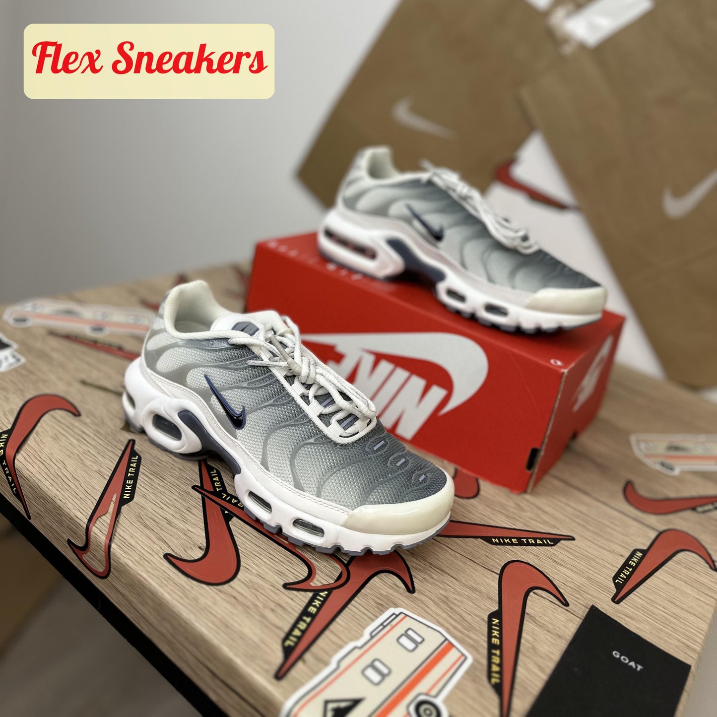 Air Max Plus White/Smoke-Grey