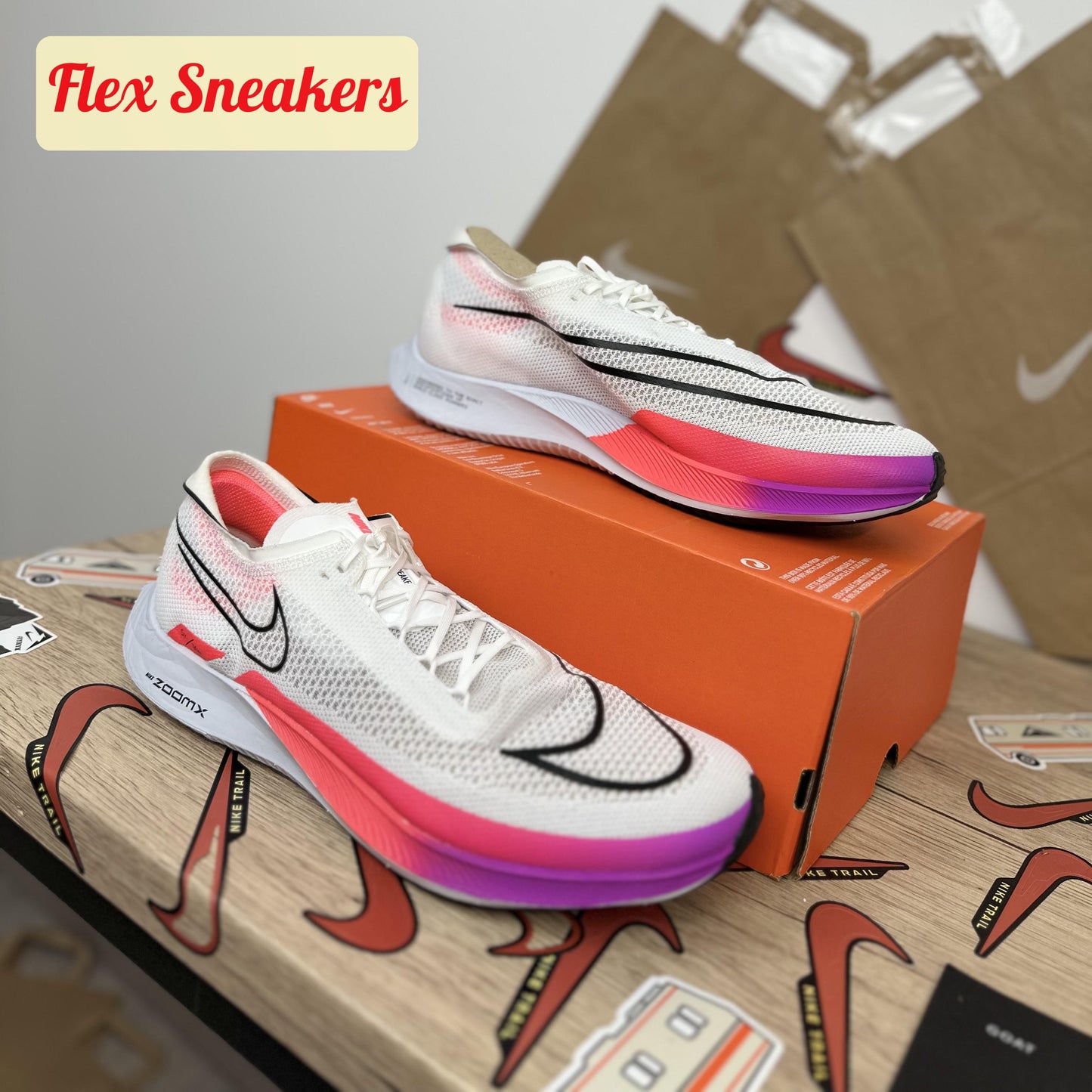 ZoomX Streakfly White/Crimson