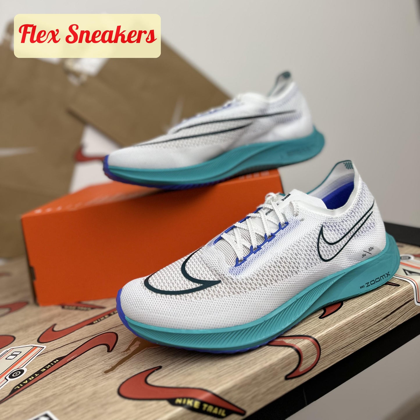 ZoomX Streakfly White/Deep-Jungle