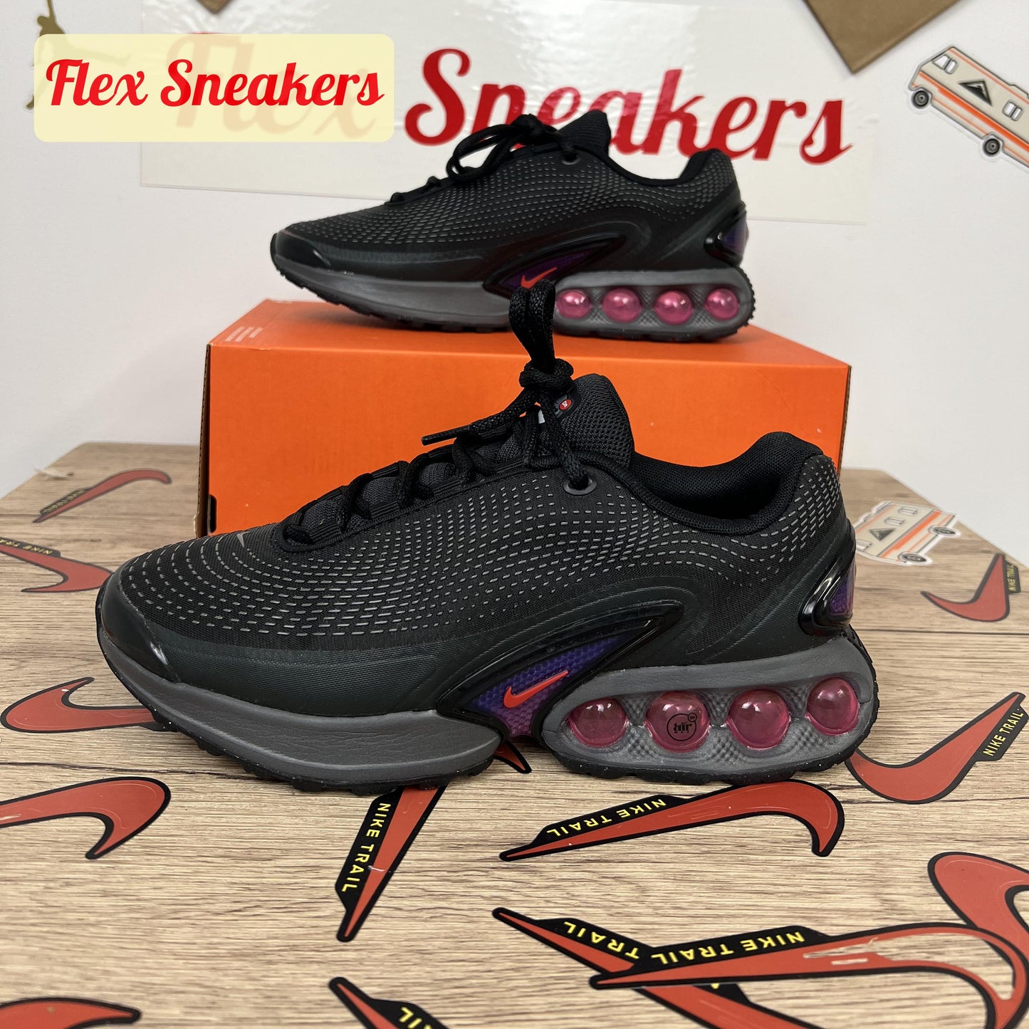Air Max DN Black/Crimson