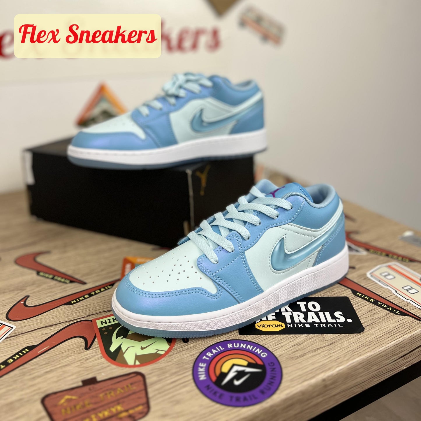 Air Jordan 1 Low SE (GS) Aquarius-Blue