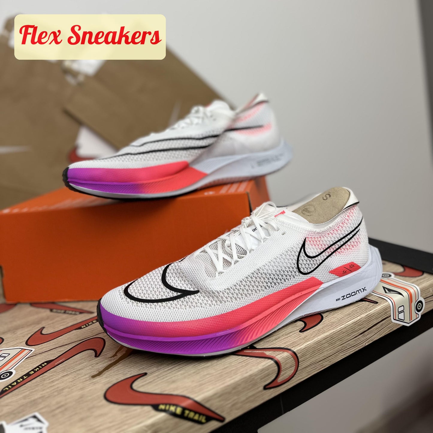 ZoomX Streakfly White/Crimson