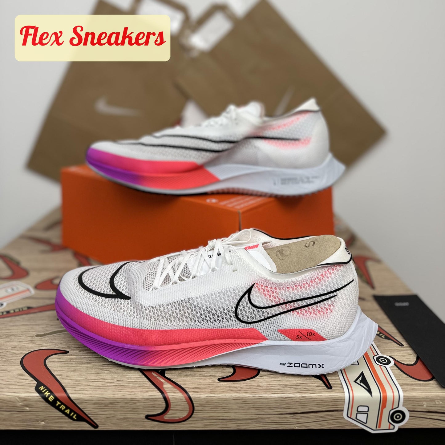 ZoomX Streakfly White/Crimson