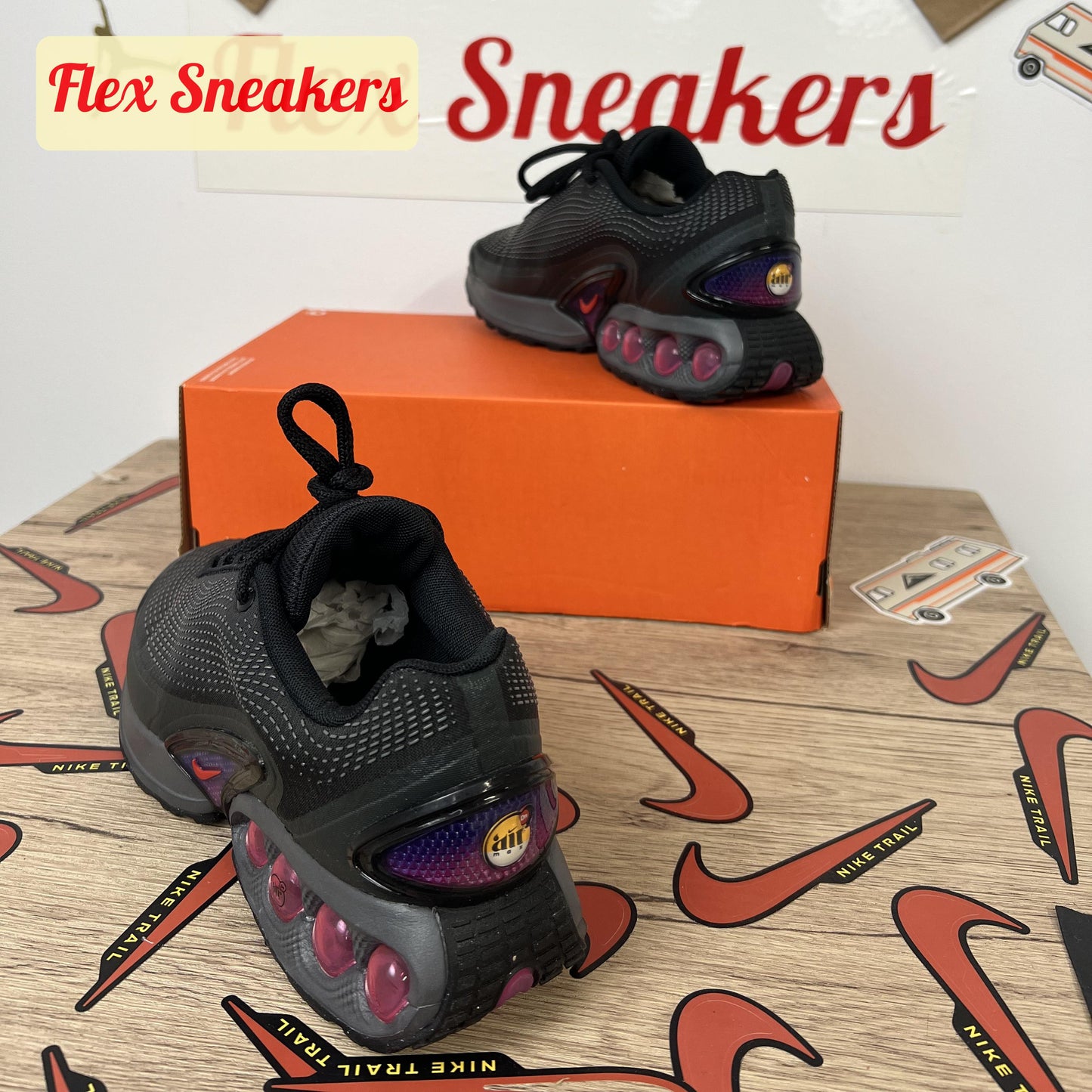 Air Max DN Black/Crimson