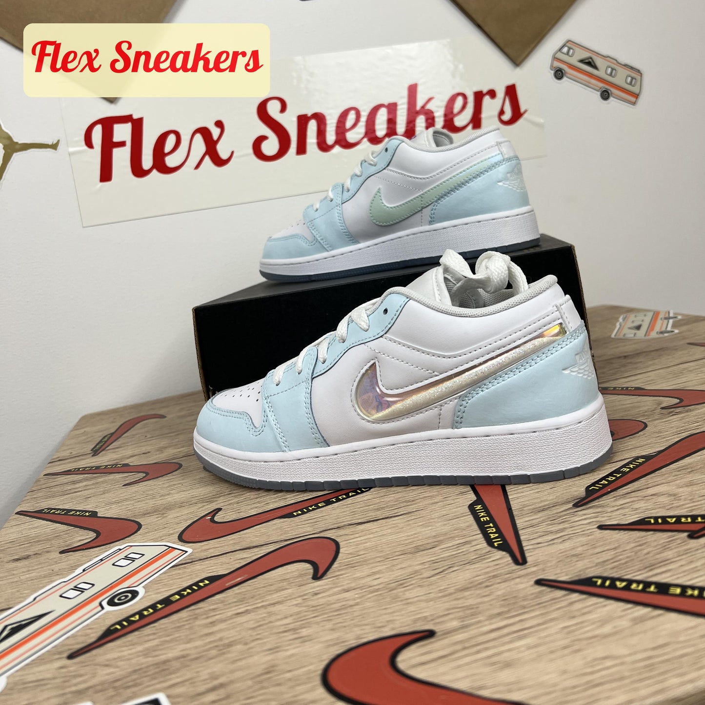 Air Jordan 1 Low SE (GS) Glacier-Blue