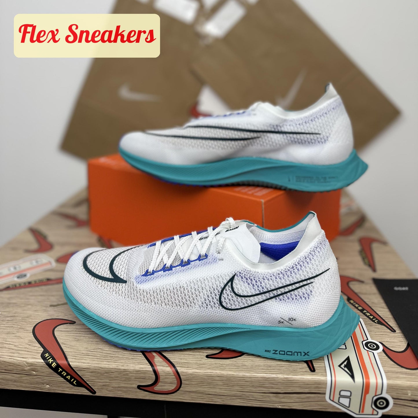 ZoomX Streakfly White/Deep-Jungle