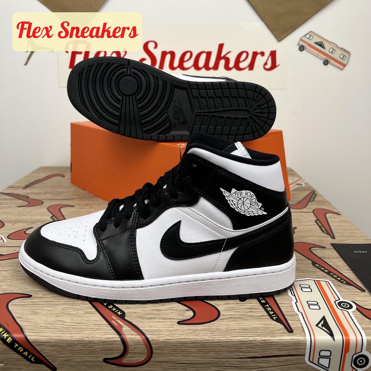 Air Jordan 1 Mid White/Black