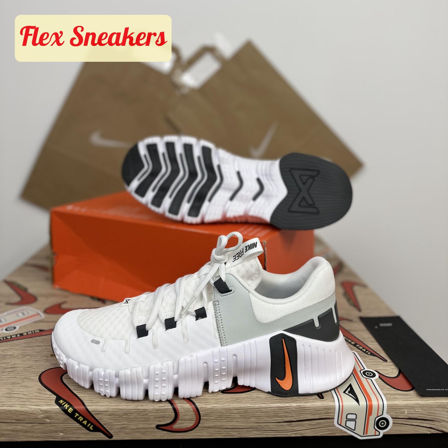 Free Metcon 5 White/Mandarin