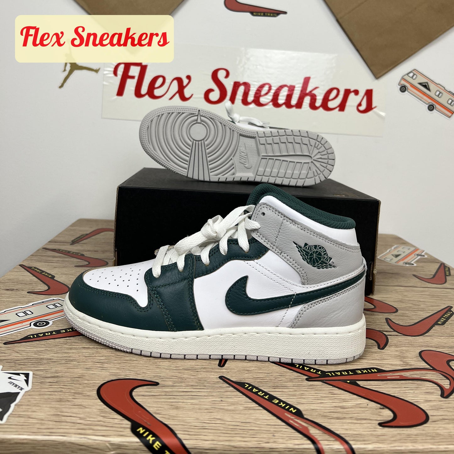 Air Jordan 1 Mid SE (GS) White/Green-Sail