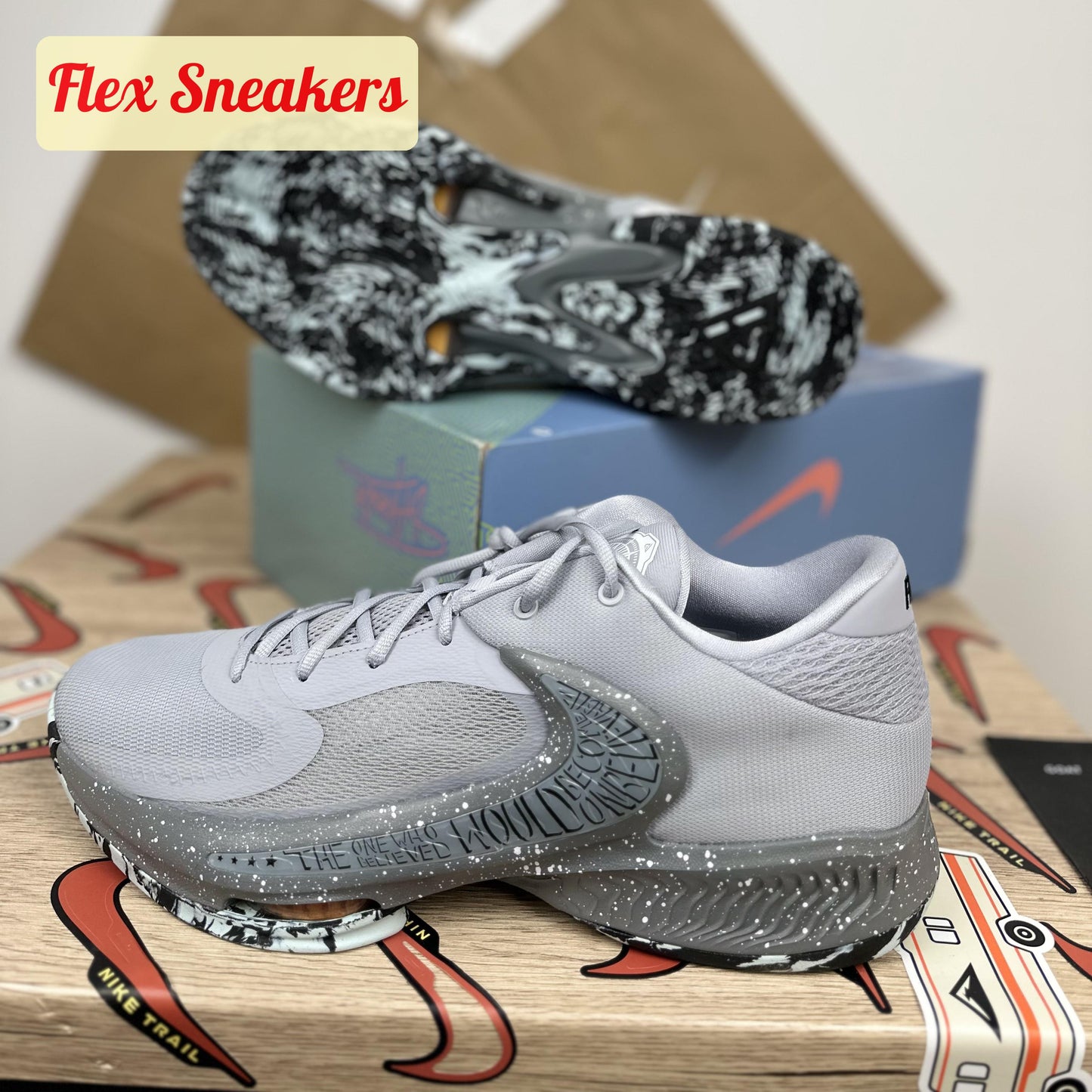 Zoom Freak 4 Wolf-Grey