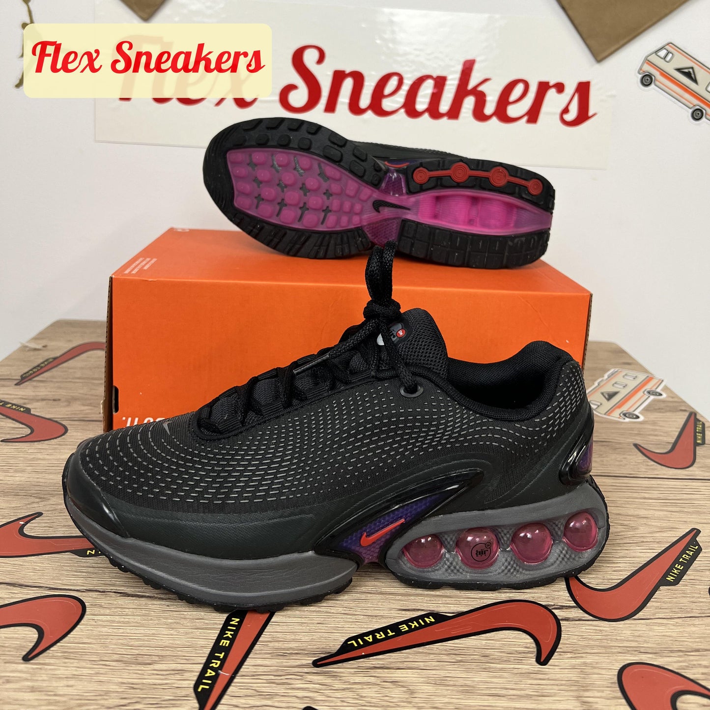 Air Max DN Black/Crimson