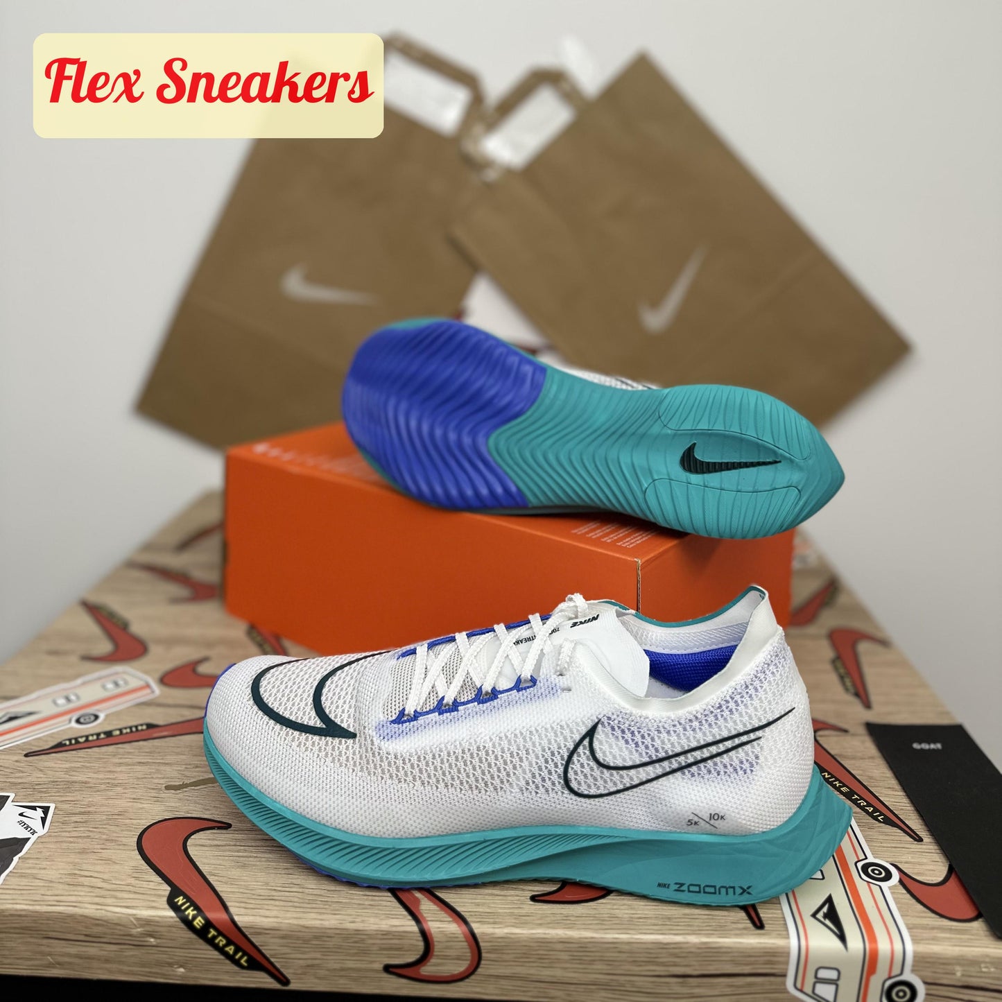 ZoomX Streakfly White/Deep-Jungle