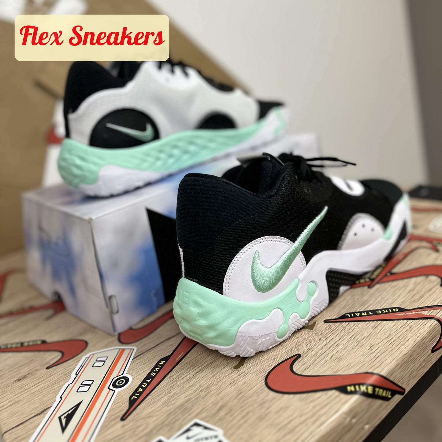 PG 6 Black/Mint-Green