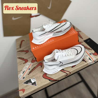 ZoomX Streakfly White/Silver