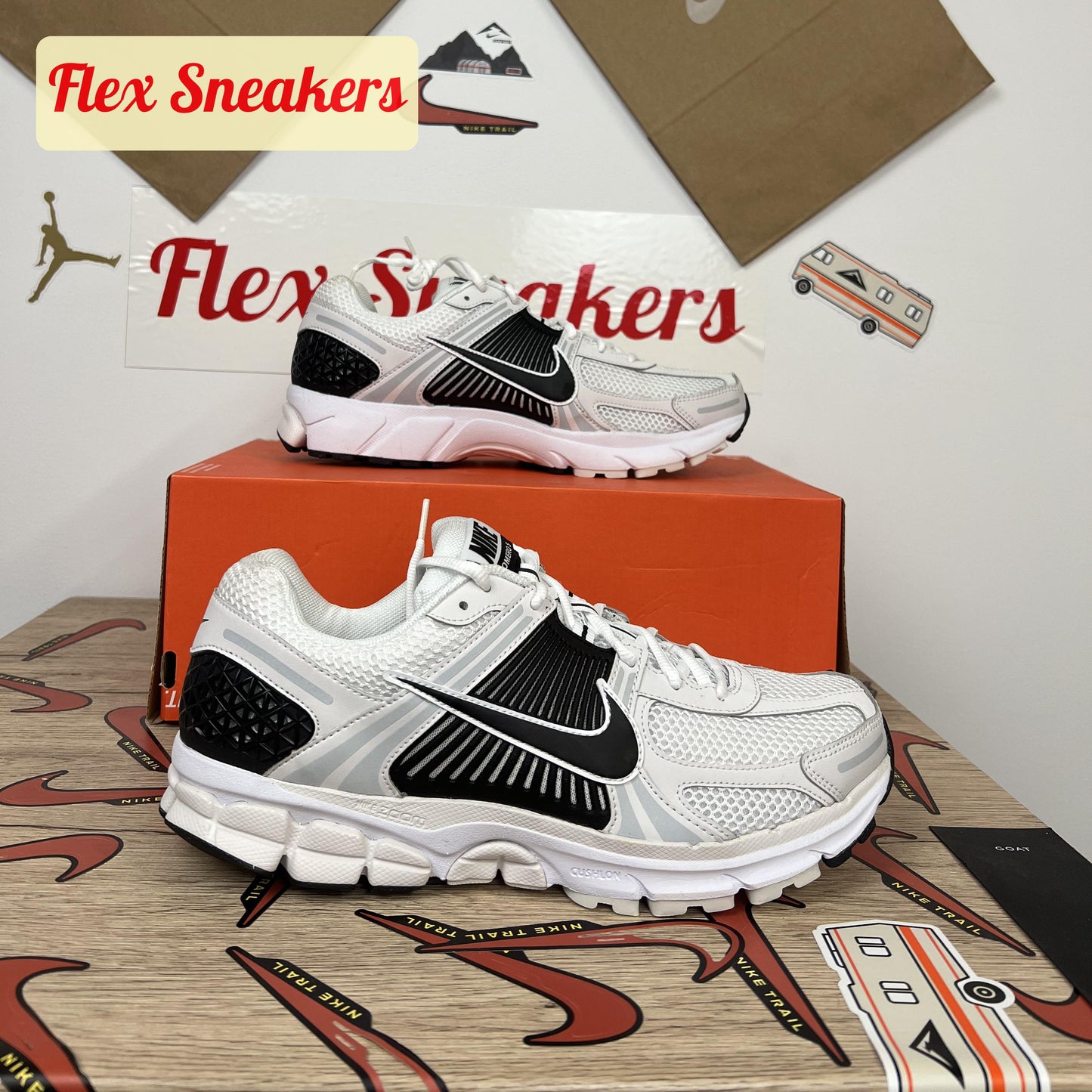 Zoom Vomero 5 White/Black