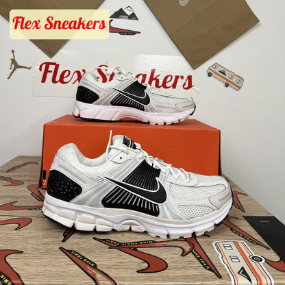 Zoom Vomero 5 White/Black