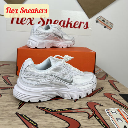 Initiator White/Metallic-Silver