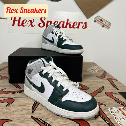 Air Jordan 1 Mid SE (GS) White/Green-Sail