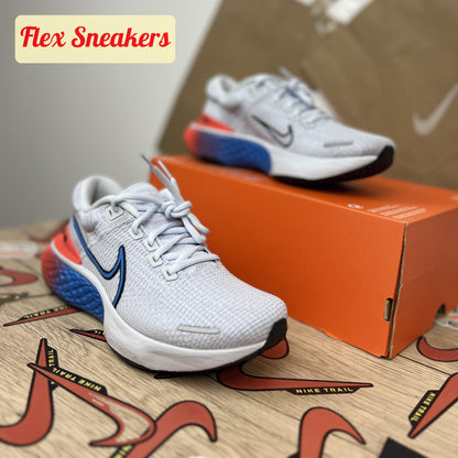 W ZoomX Invincible Run FK 2 Grey