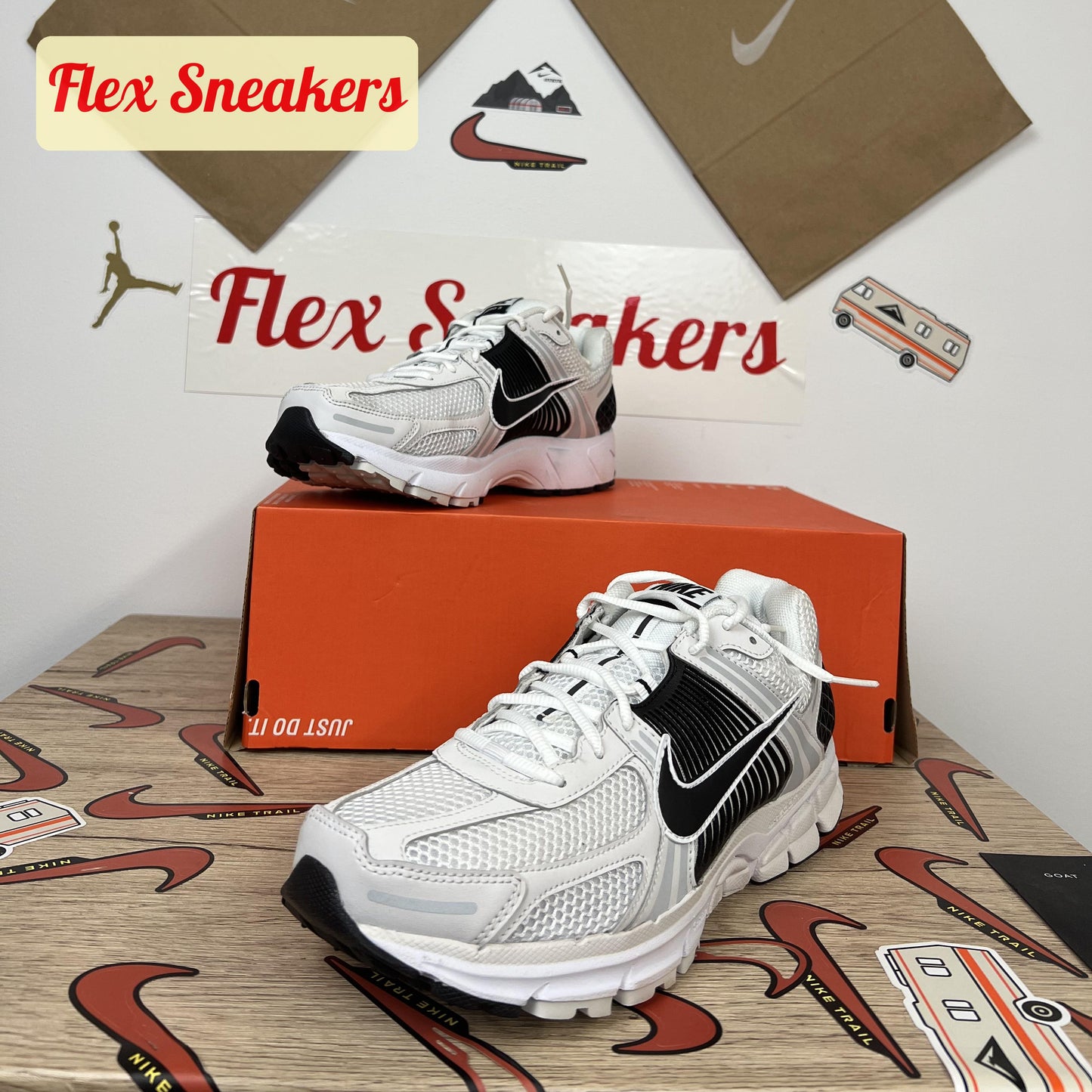 Zoom Vomero 5 White/Black