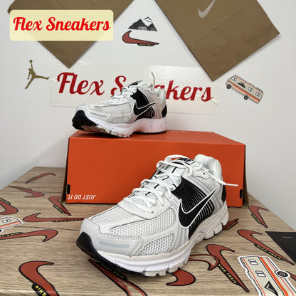 Zoom Vomero 5 White/Black