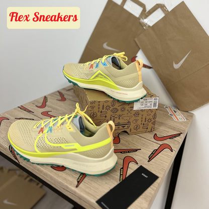 React Pegasus Trail 4 Team-Gold