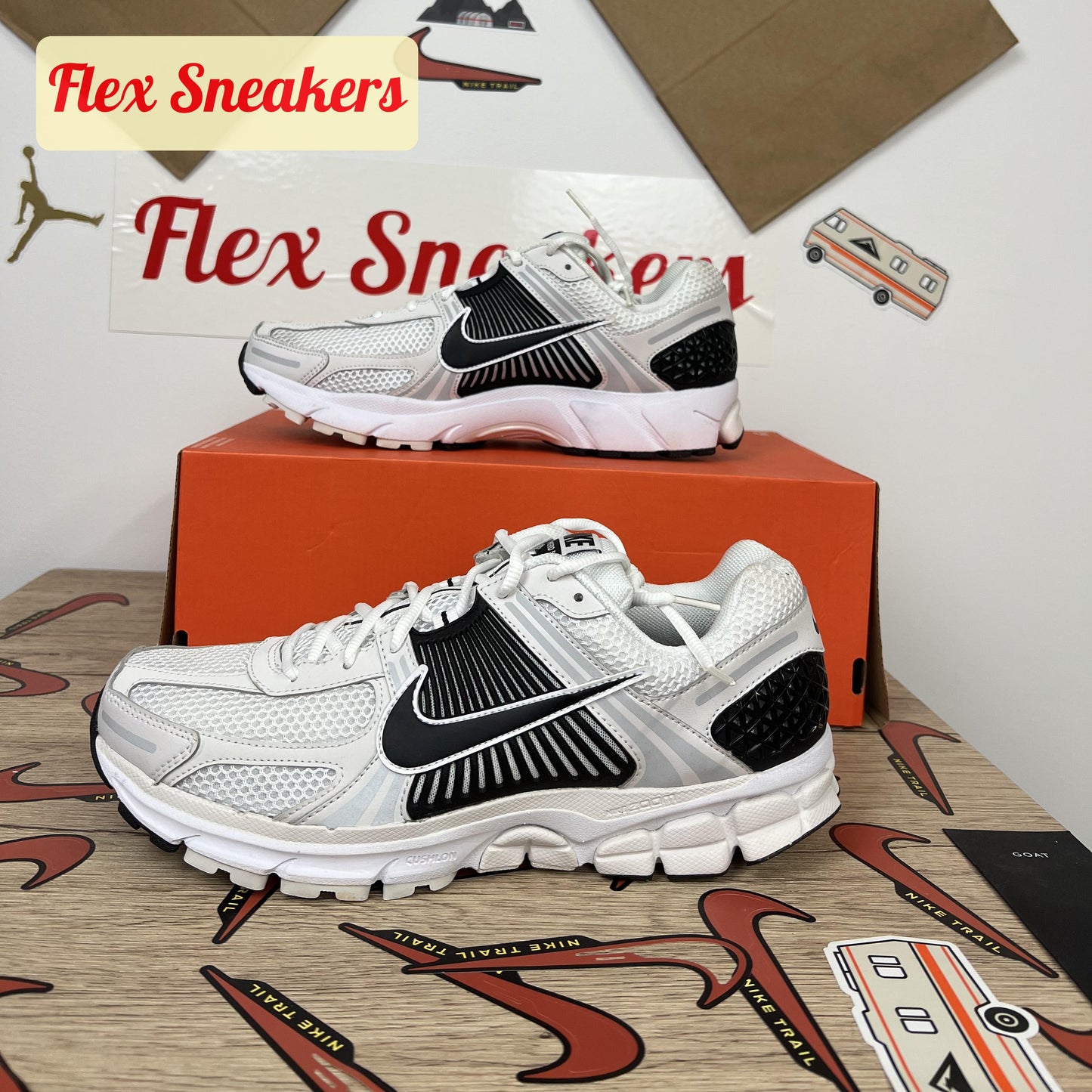 Zoom Vomero 5 White/Black