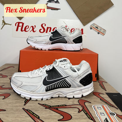 Zoom Vomero 5 White/Black