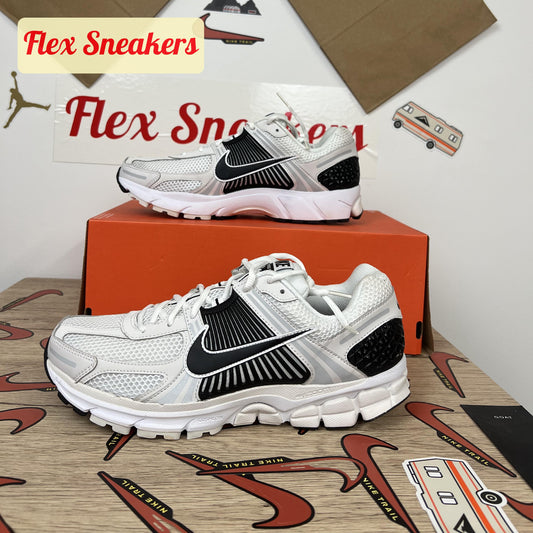 Zoom Vomero 5 White/Black