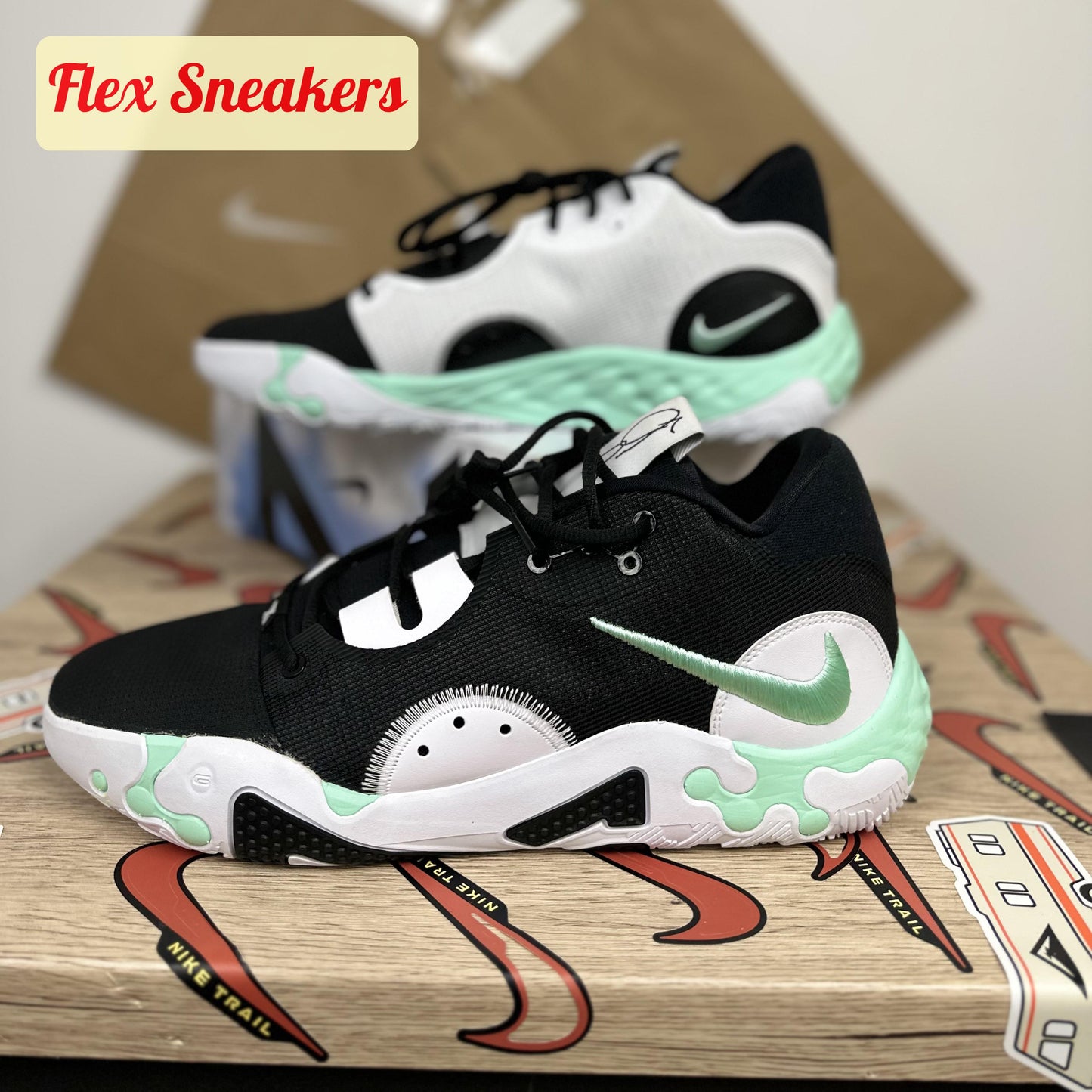PG 6 Black/Mint-Green