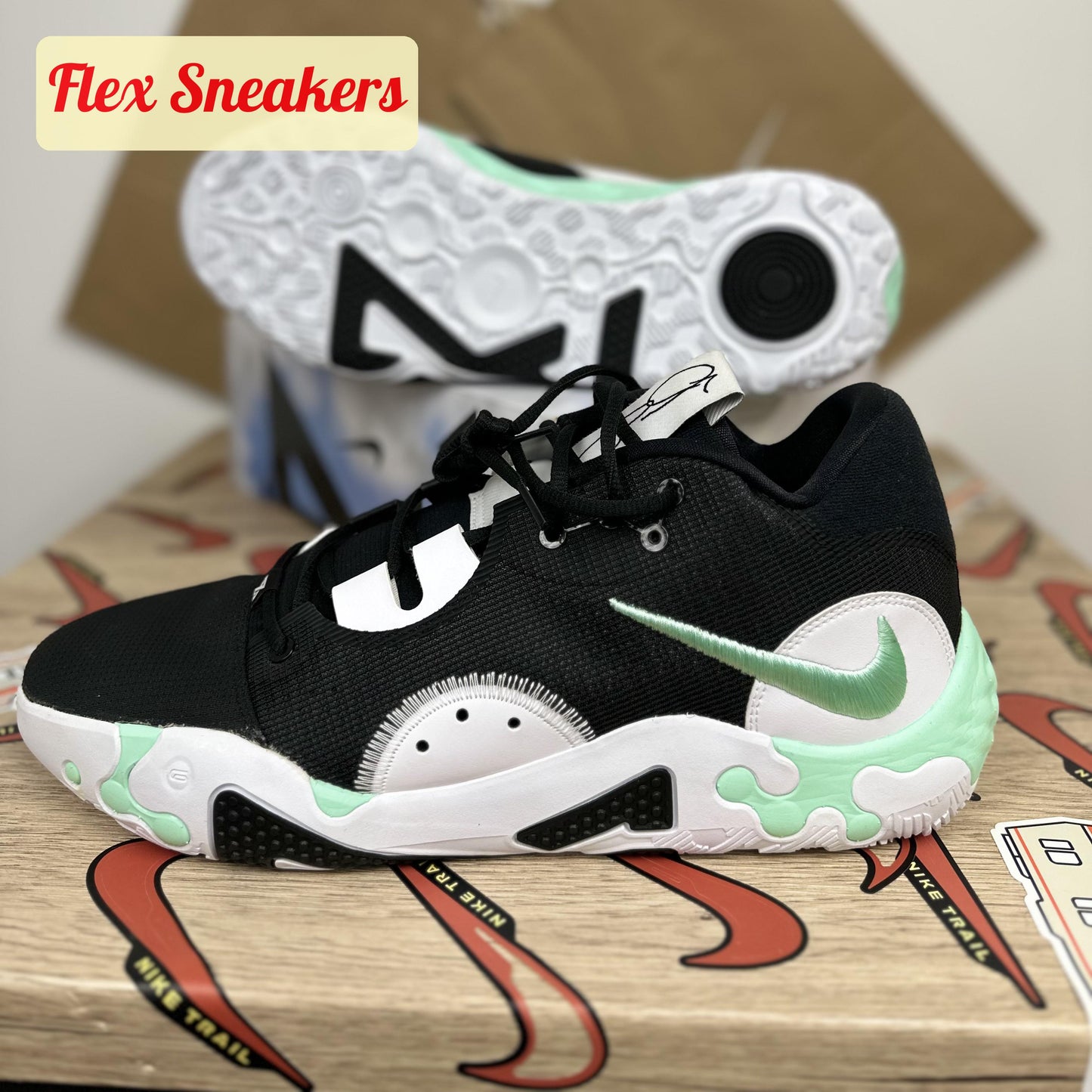 PG 6 Black/Mint-Green